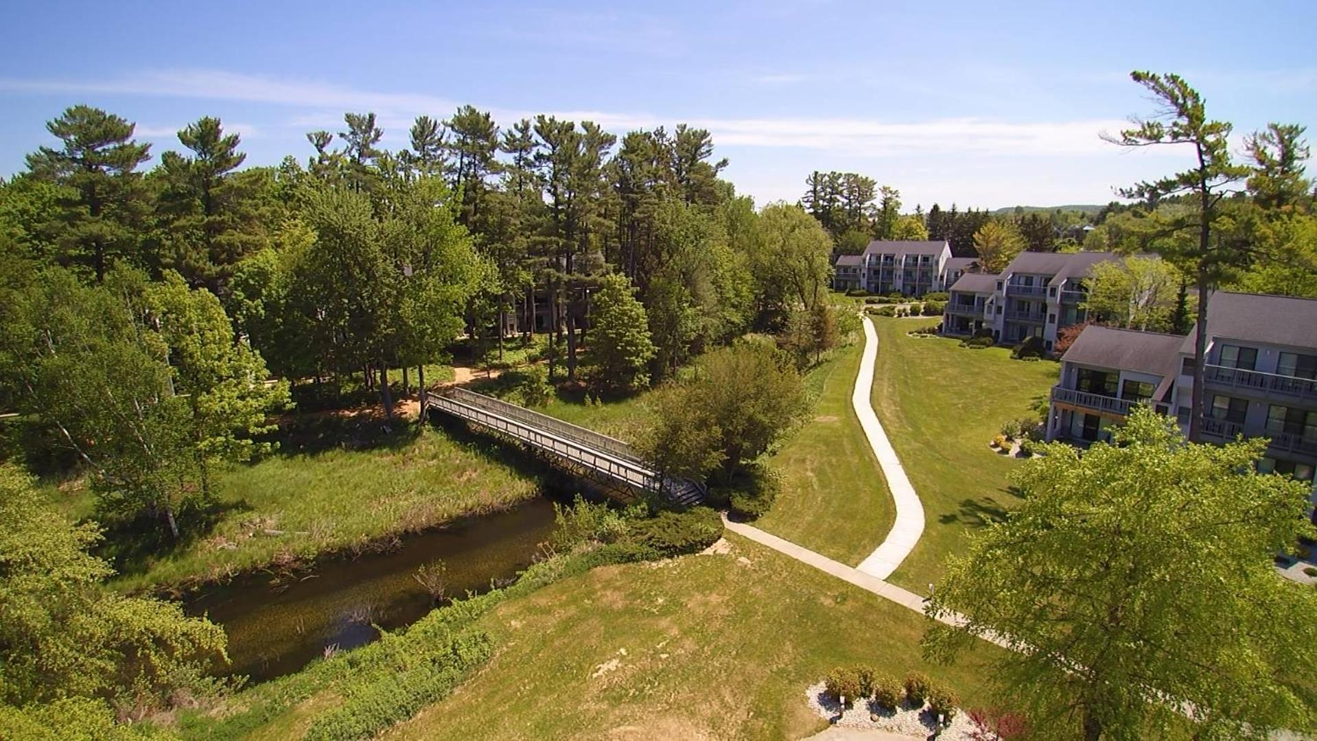 Beautiful Lake View Studio Condo At The Shores Traverse City Esterno foto